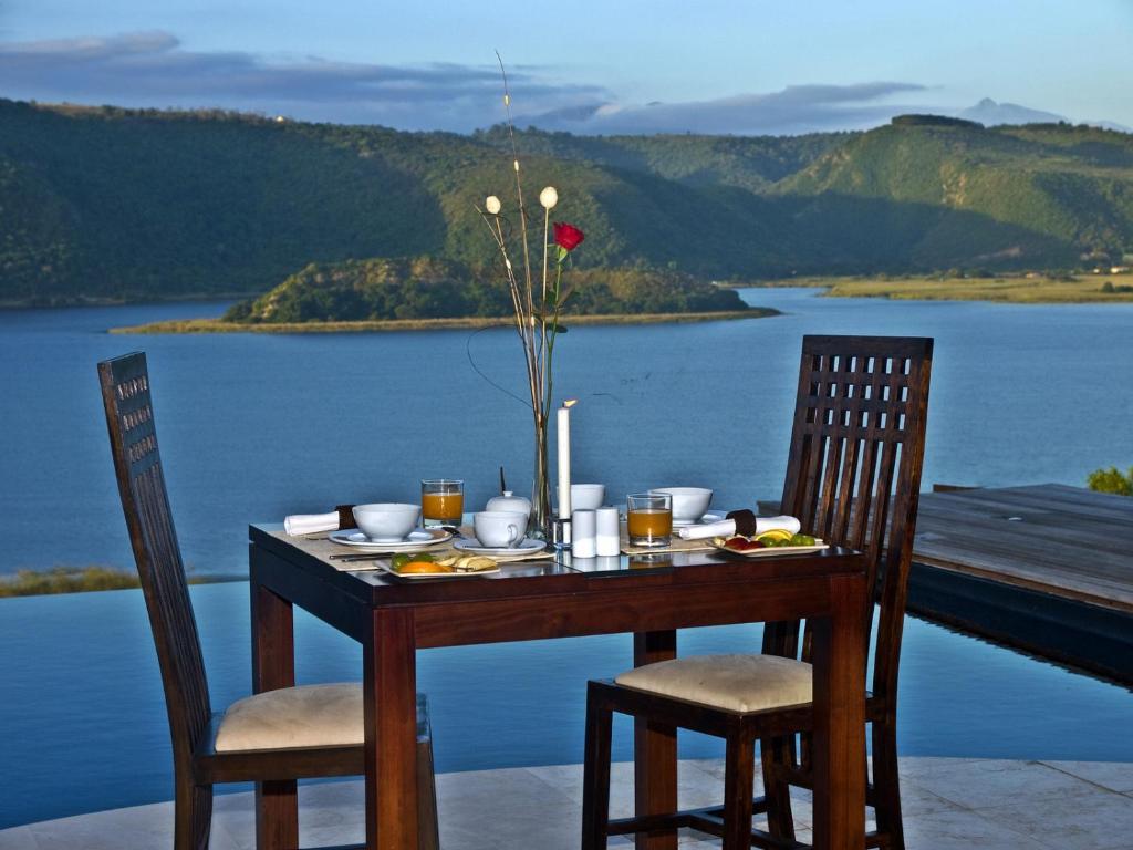 Lodge On The Lake And Wellness Spa 윌더니스 외부 사진