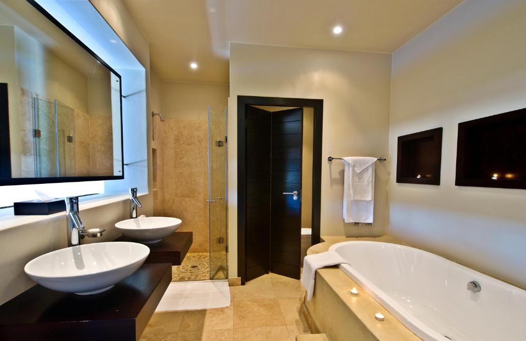 Lodge On The Lake And Wellness Spa 윌더니스 객실 사진
