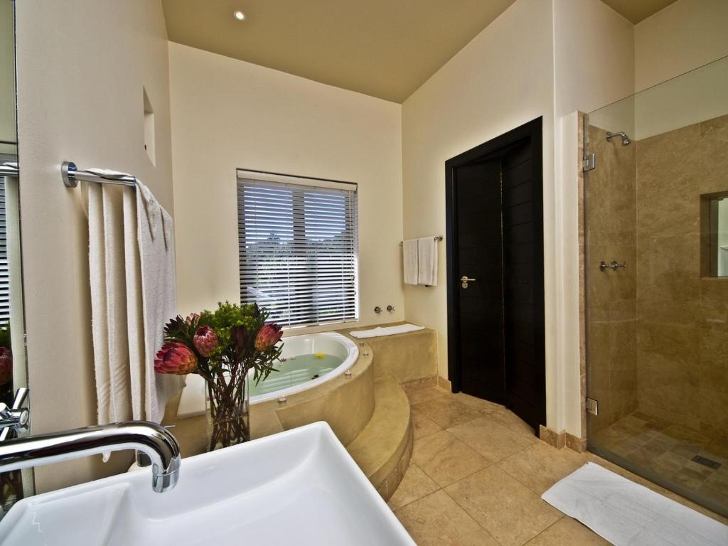 Lodge On The Lake And Wellness Spa 윌더니스 객실 사진