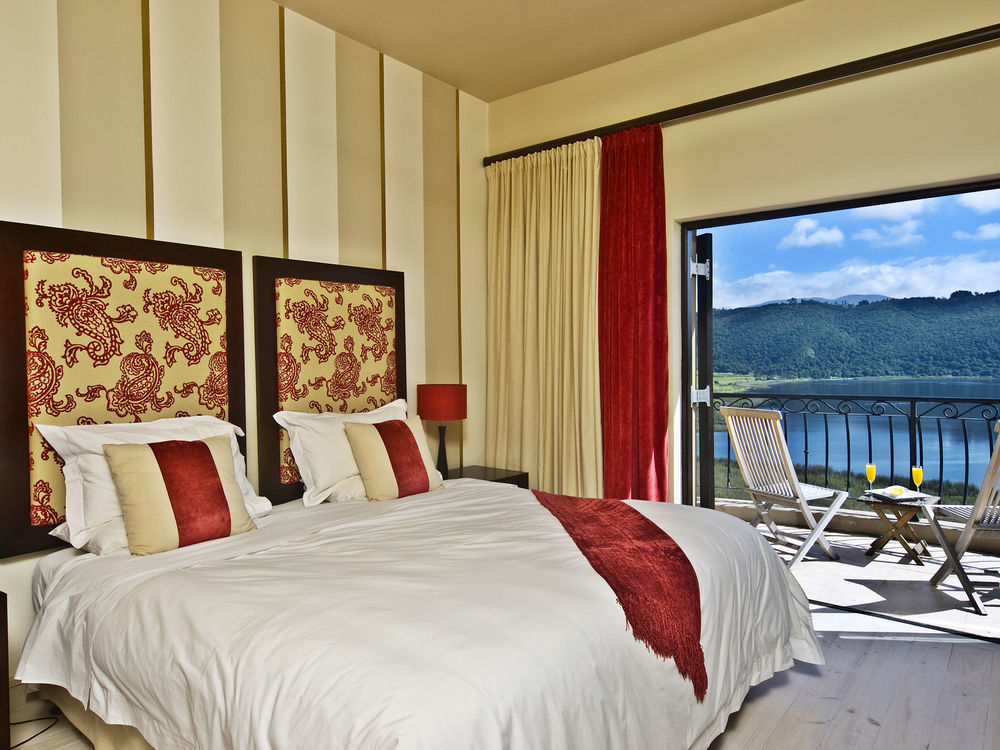 Lodge On The Lake And Wellness Spa 윌더니스 외부 사진