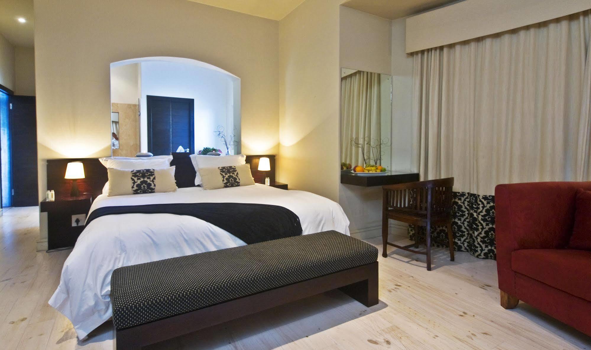 Lodge On The Lake And Wellness Spa 윌더니스 외부 사진